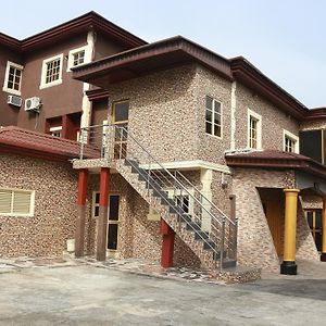 Cute Villa Hotel And Suites